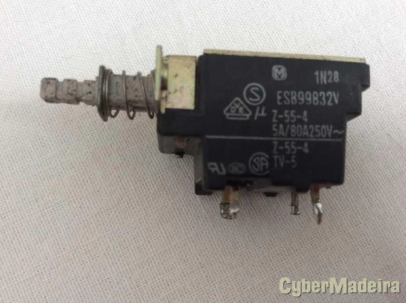 Interruptor bipolar ESB99832V  5A 250V