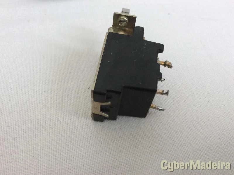 Interruptor bipolar ESB99832V  5A 250V