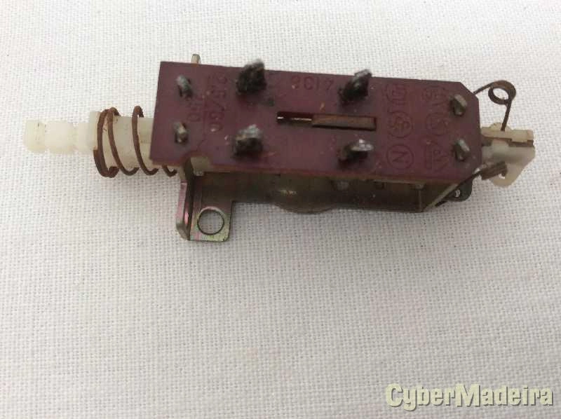 Interruptor bipolar 2,5A 250VAC   4136 CRT Outros NÃO