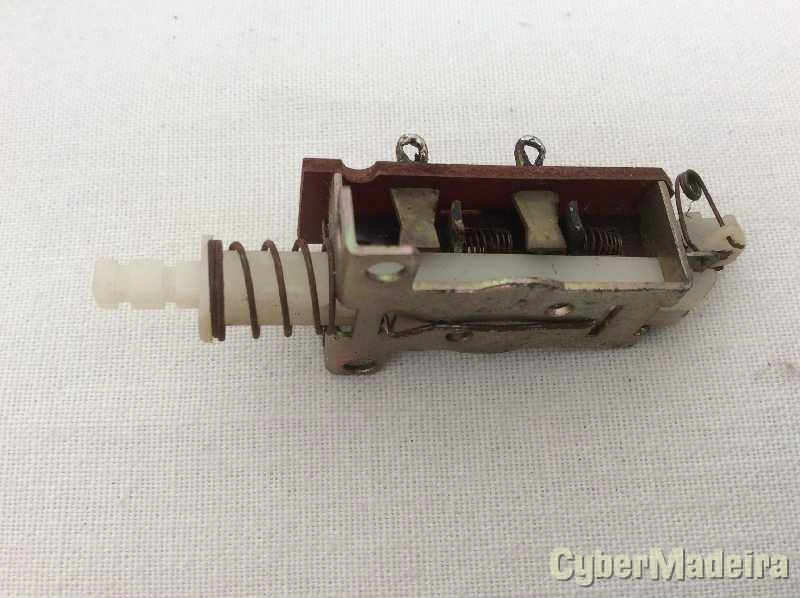 Interruptor bipolar 2,5A 250VAC   4136 CRT Outros NÃO