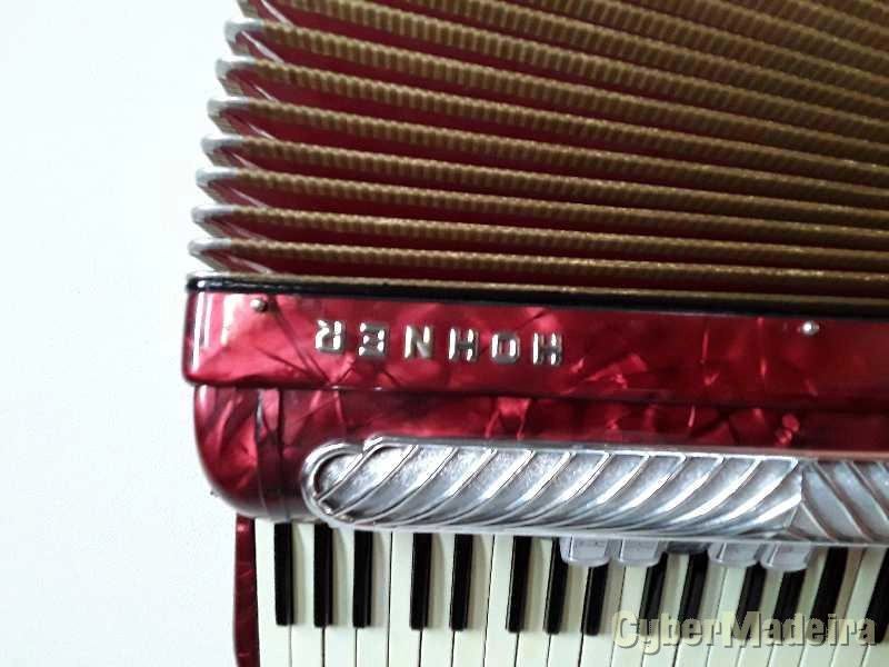 Acordeão hohnar 120 baixos verdi lll