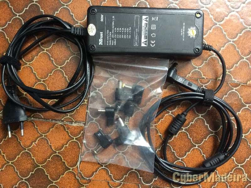 Carregador regulável 15-24V para computador portátil Trust 17566   90W