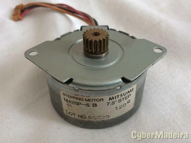 Motor de passo Mitsumi M42SP-5 B. 7.5 step