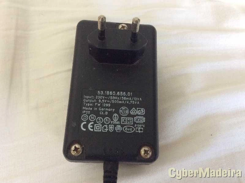 Carregador 53.1860.656.01  FW 1299  9,5V 500mA