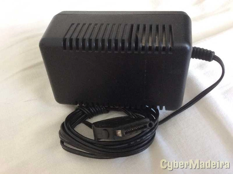Carregador 53.1860.656.01  FW 1299  9,5V 500mA