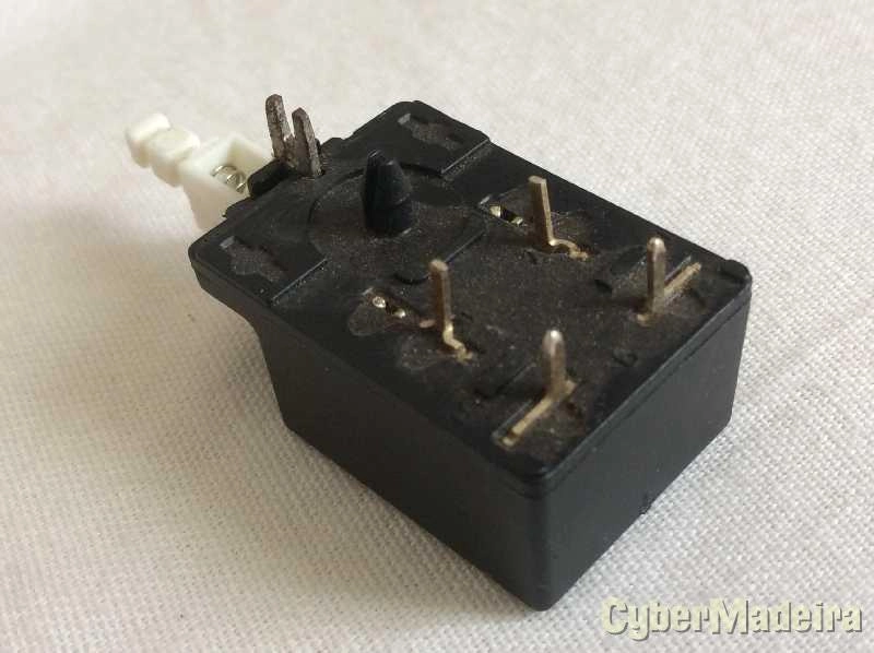 Interruptor bipolar 6A 250VAC  GDE S 95