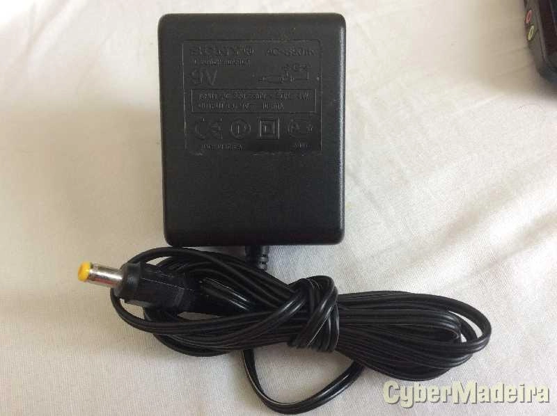 Carregador Sony AC-S901K