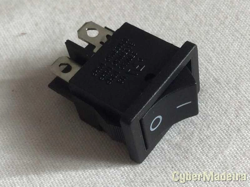 Interruptor basculante bipolar duas posições ON/OFF  8A 250VAC