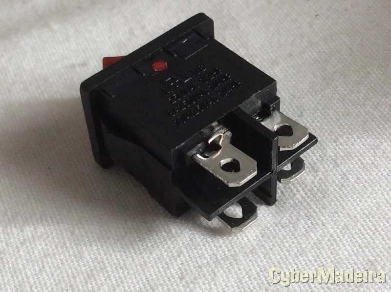 Interruptor basculante bipolar ON-OFF 8A 250VAC com sinalizador