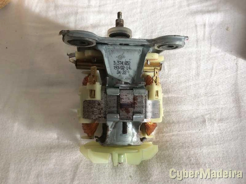 Motor SAVI 5951311.   5 584 852