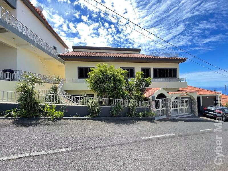 Moradia T4 para Venda Arco da Calheta, Cales e Chade