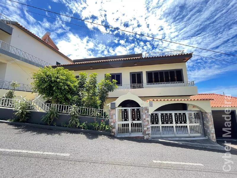 Moradia T4 para Venda Arco da Calheta, Cales e Chade