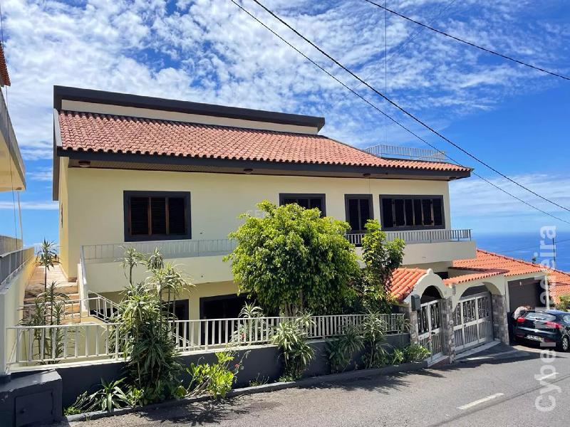 Moradia T4 para Venda Arco da Calheta, Cales e Chade