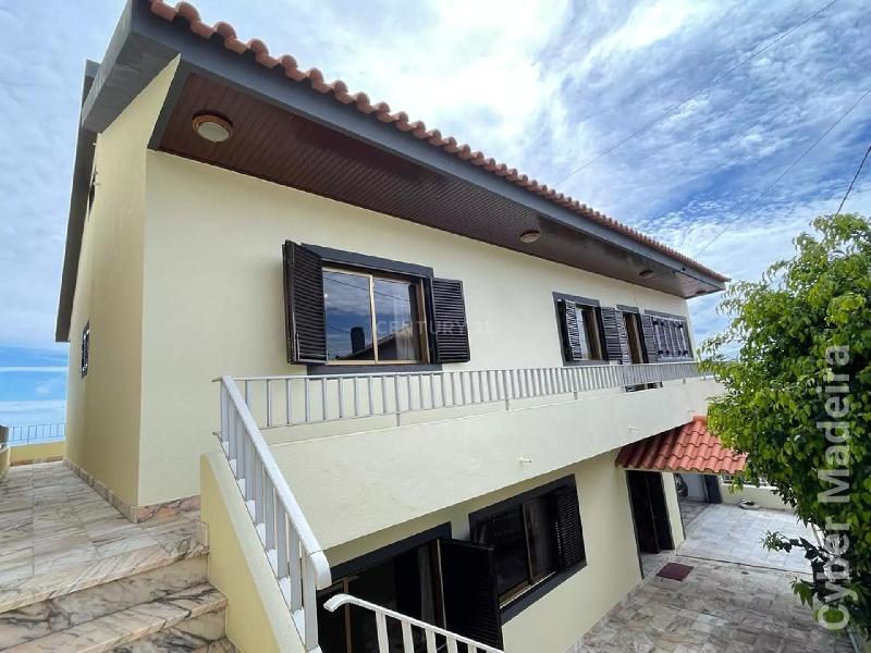 Moradia T4 para Venda Arco da Calheta, Cales e Chade