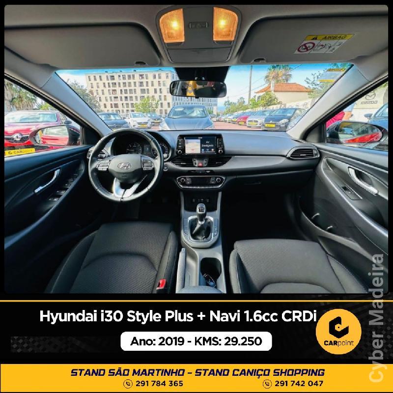 HYUNDAI I30 Style Plus + Navi 1.6cc CRDi 116cv Gasóleo 