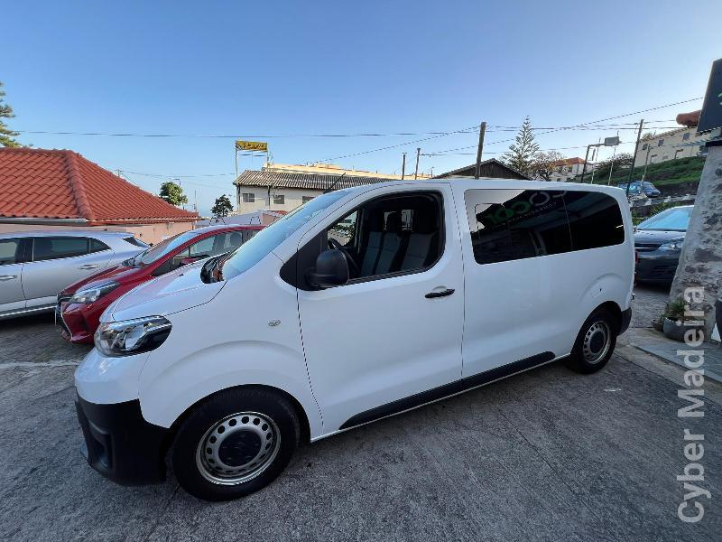 TOYOTA PROACE 1.5 D-4D 120 cv 9 Lugares Gasóleo