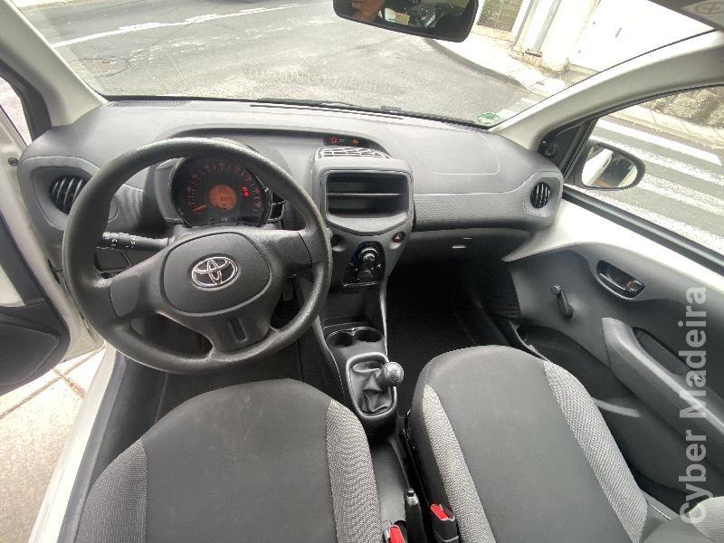 TOYOTA AYGO X-PLAY 1.0 Gasolina