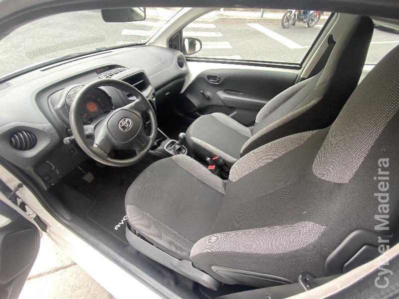 TOYOTA AYGO X-PLAY 1.0 Gasolina