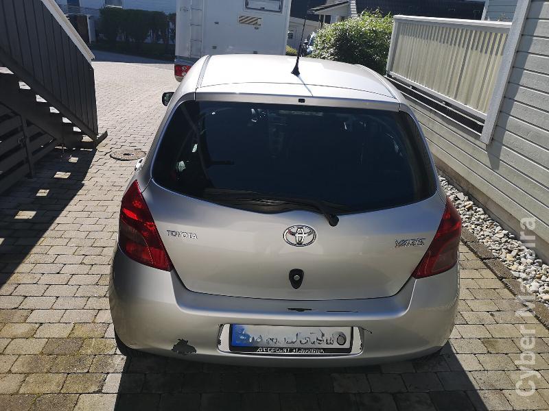 TOYOTA YARIS 1.3 VVT-i Gasolina