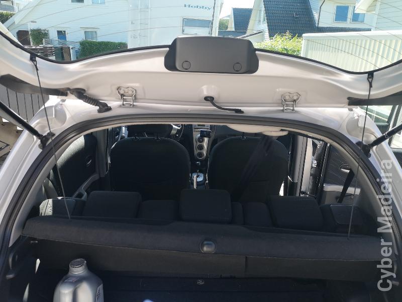 TOYOTA YARIS 1.3 VVT-i Gasolina