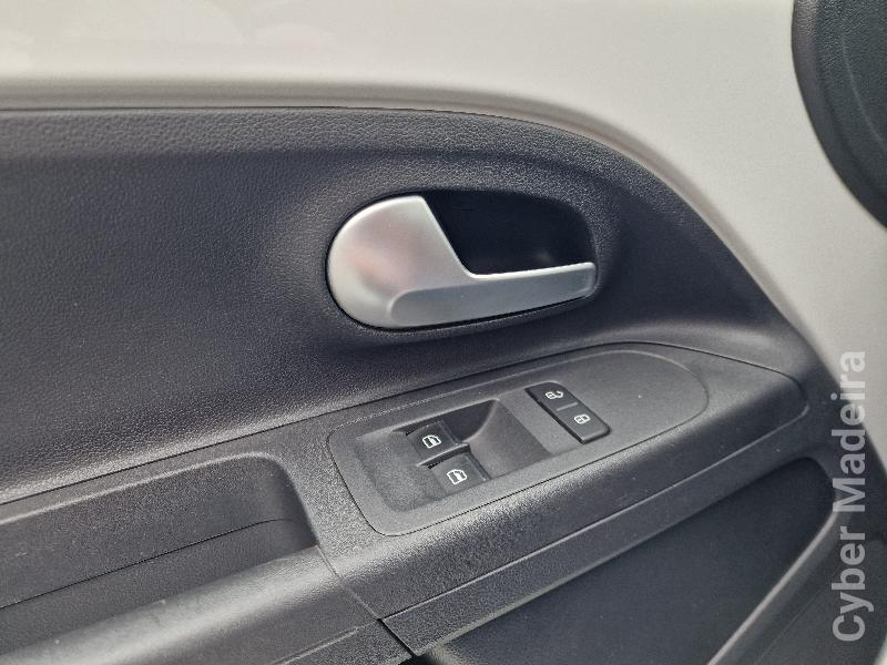 VOLKSWAGEN UP 1.0 MOVE Gasolina
