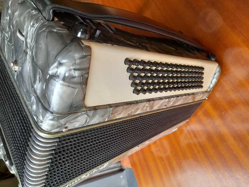 Acordeon Mantovani 80 Baixos