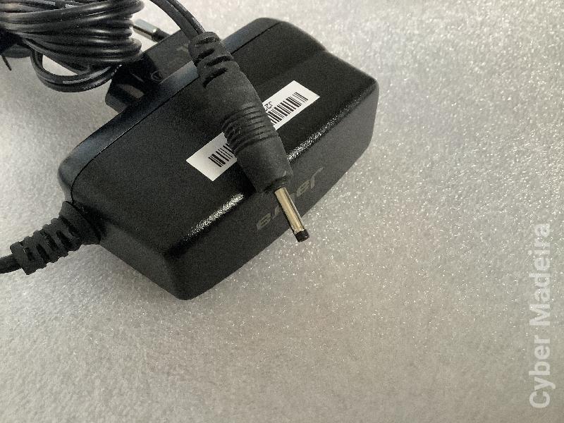 Adaptador AC / carregador original JABRA AM05E-075A