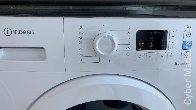 Como novo, para venda urgente, Calheta, Indesit YTN M10 91 R 9 Kg