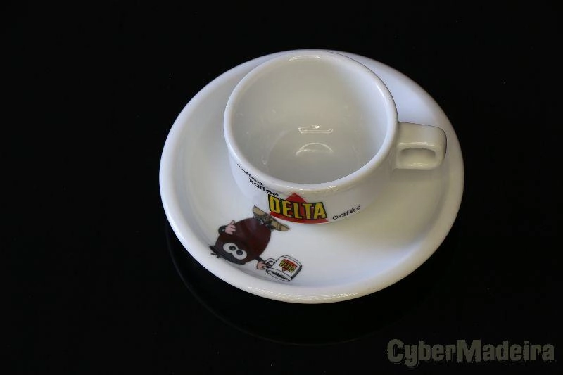 Chávena de Café clássica Delta com prato / pires