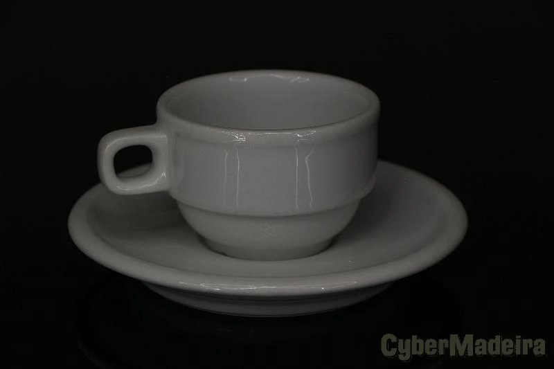 Chávena de Café clássica Delta com prato / pires