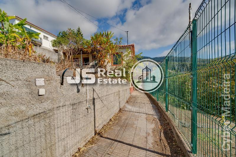 Moradia T4 para Venda Santo António, Laranjal