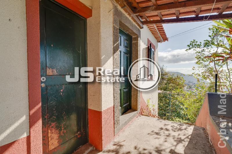 Moradia T4 para Venda Santo António, Laranjal