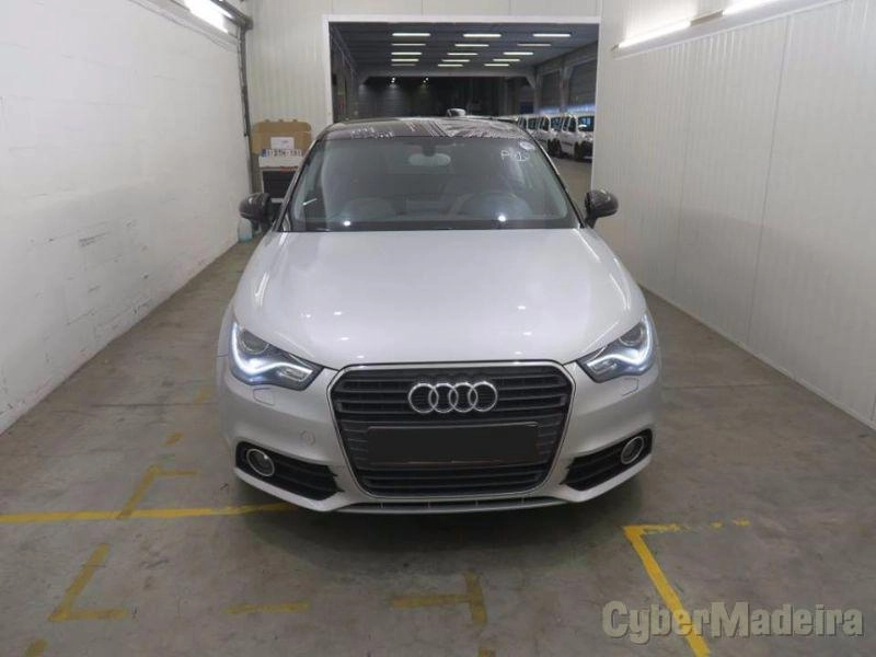 AUDI A1 1.6 TDI AMBITION IN TOUCH CONNECTIVITY Gasóleo
