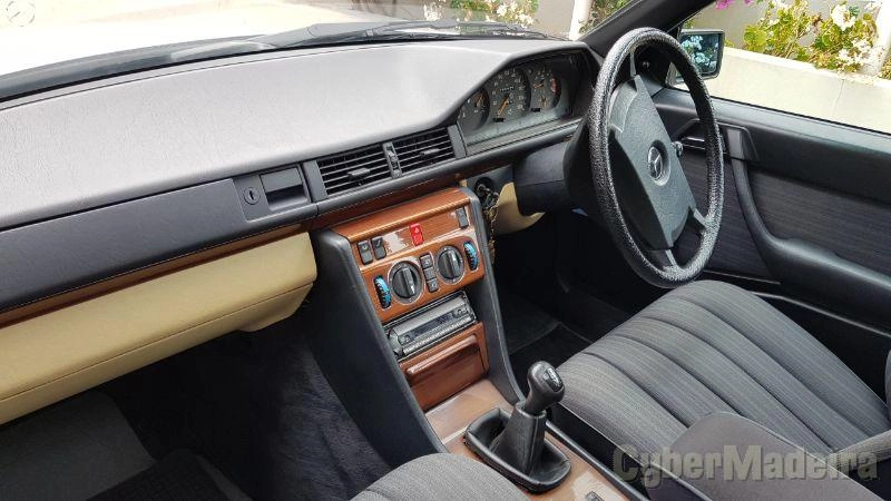 MERCEDES E 200E (Gasolina) 38 020 Kms  RHD (W124) Gasolina