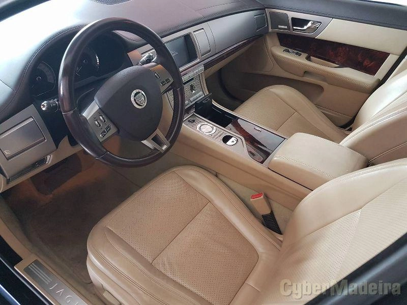 JAGUAR F-TYPE XF 2.7 S Premium Luxury XF 2.7 S Premium Luxury