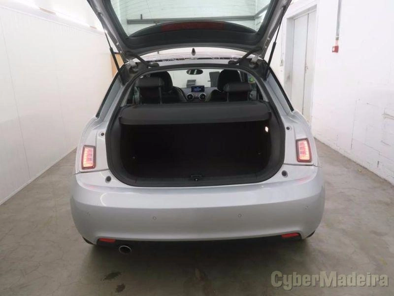 AUDI A1 1.6 TDI AMBITION IN TOUCH CONNECTIVITY Gasóleo