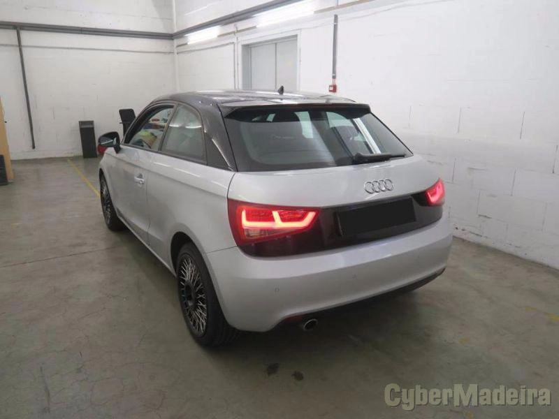 AUDI A1 1.6 TDI AMBITION IN TOUCH CONNECTIVITY Gasóleo