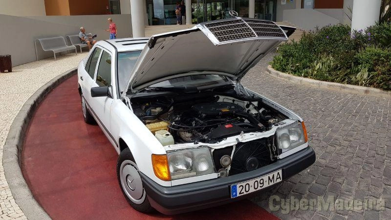 MERCEDES E 200E (Gasolina) 38 020 Kms  RHD (W124) Gasolina