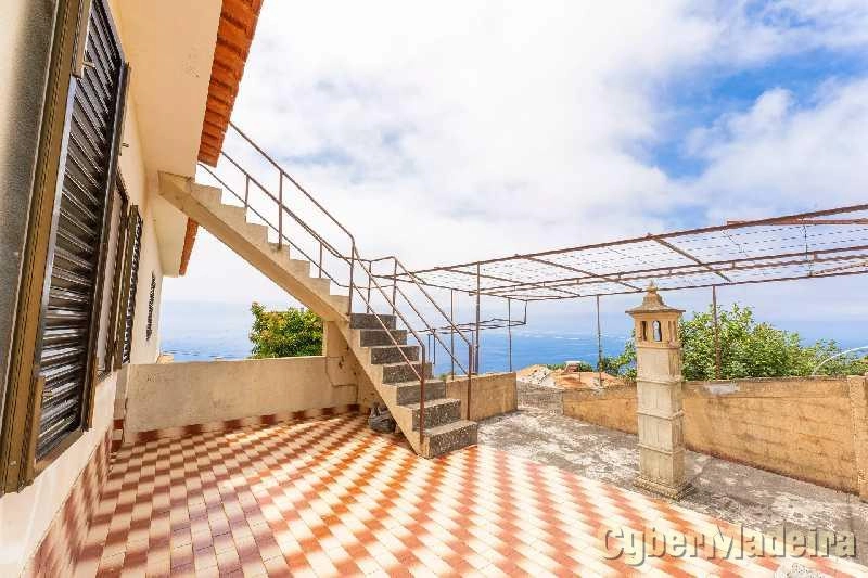 Moradia T5 para Venda Arco da Calheta, Cales e Chade