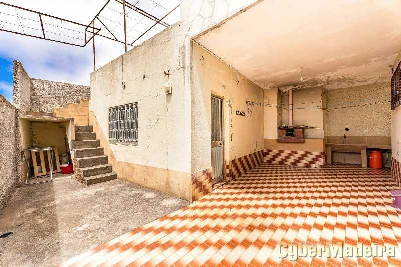 Moradia T5 para Venda Arco da Calheta, Cales e Chade