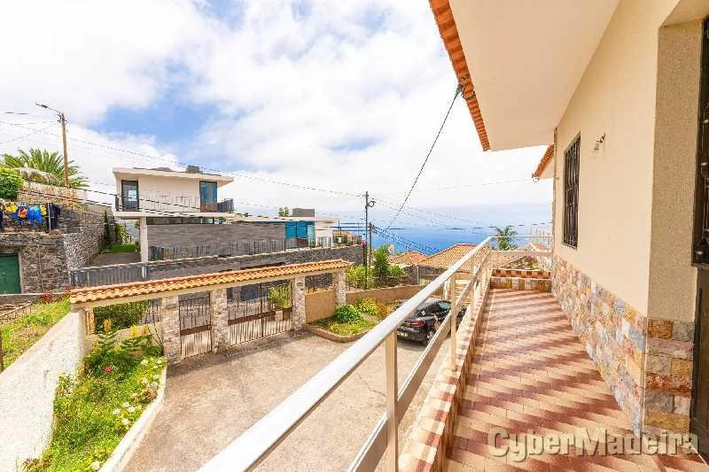 Moradia T5 para Venda Arco da Calheta, Cales e Chade