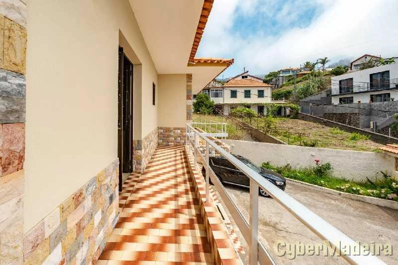 Moradia T5 para Venda Arco da Calheta, Cales e Chade