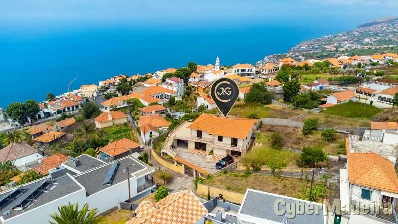 Moradia T5 para Venda Arco da Calheta, Cales e Chade