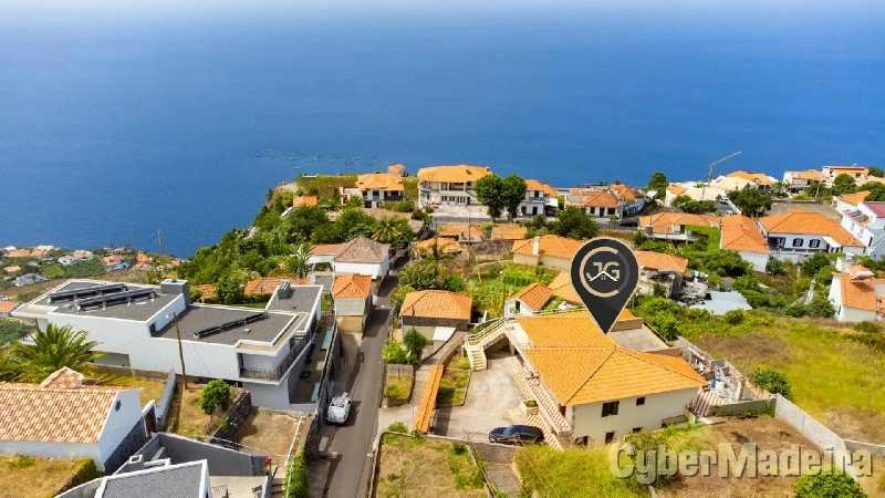 Moradia T5 para Venda Arco da Calheta, Cales e Chade