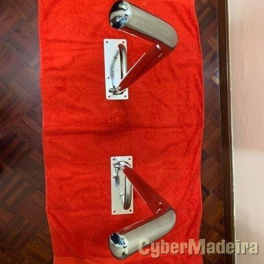 Apoio Articulado p/ sanitário, fixação à parede em aço inoxidável polido
