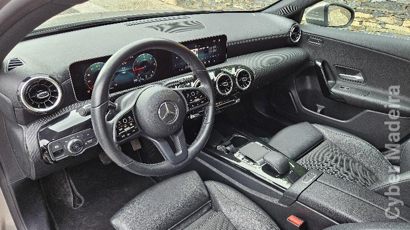 MERCEDES A 180d Business Aut Gasóleo