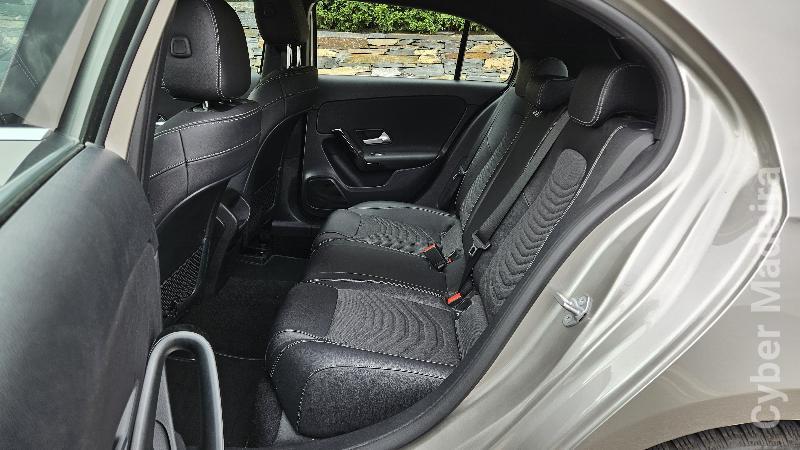 MERCEDES A 180d Business Aut Gasóleo