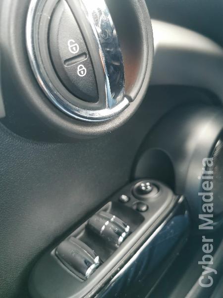 MINI MINI 1.5D COOPER CABRIO Gasóleo