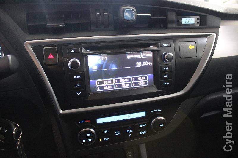 TOYOTA AURIS 1.4 D-4D Active Gasóleo