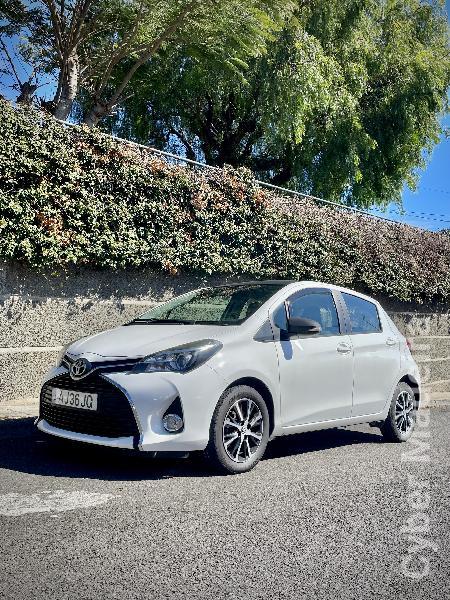 TOYOTA YARIS 1.4 D-4D 90cv Gasóleo